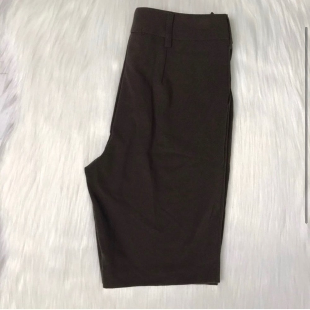 NWOT Amy Byer brown stretch bermuda shorts size 8 - Picture 2 of 5